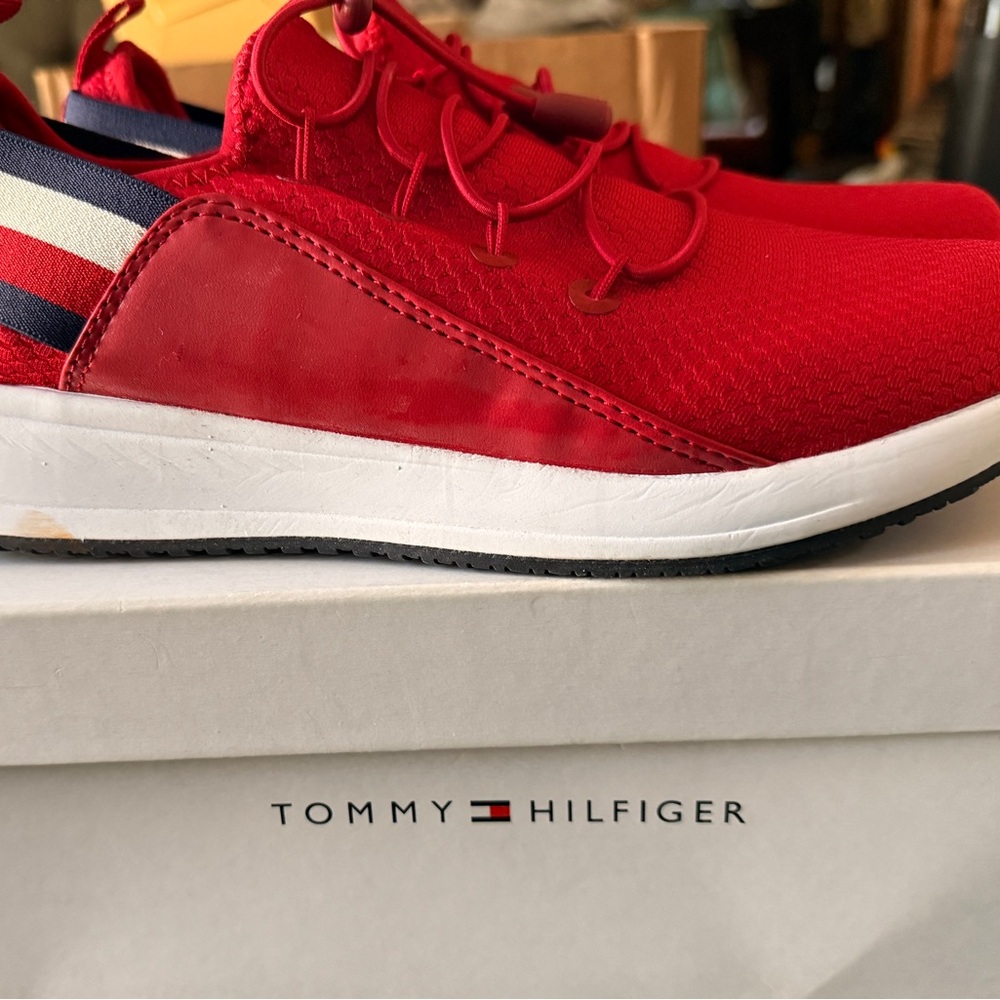 Tommy Hilfiger Red Slip-On Sneakers with Textured Fabric